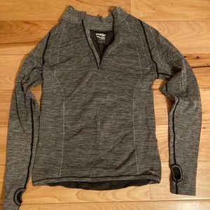 Saucony Womens Gray Quarter zip, size M
